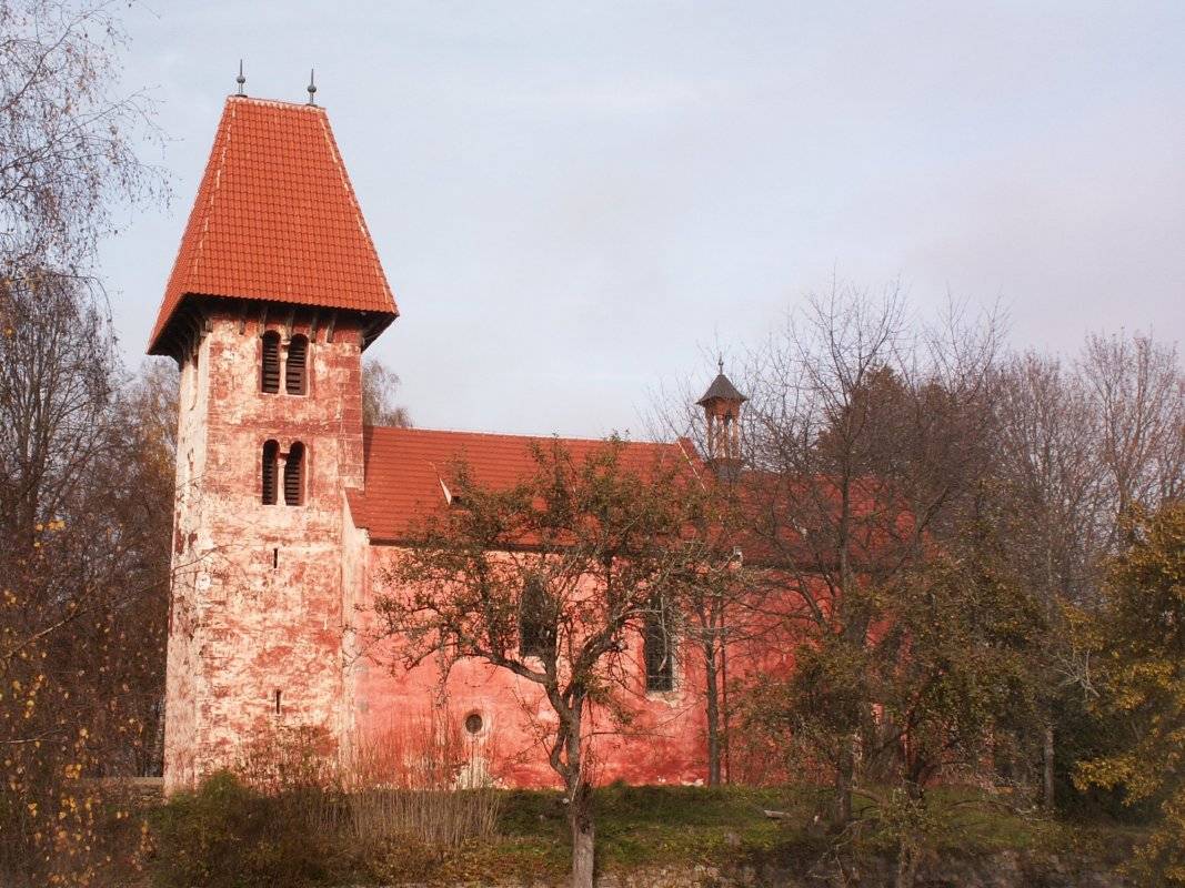 Od 4. 7. do 29. 8. 2026 bude každou sobotu od 10:00 do 16:00 hodin pro veřejnost otevřen kostel sv. Mikuláše v Boleticích. Návštěvníci si budou moci prohlédnout interiér kostela a seznámit se s jeho historií. Po celou dobu bude na místě přítomen průvodce, který zájemcům poskytne výklad o kostele.