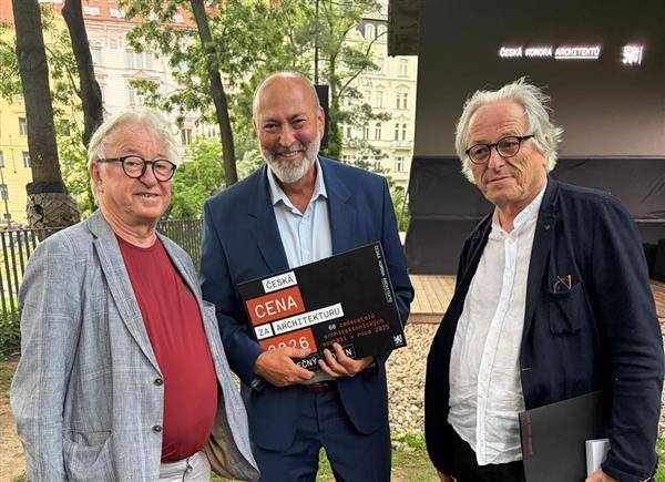Město Pelhřimov patří mezi šedesát zadavatelů architektonických soutěží z celé České republiky, kteří získali Ocenění za výjimečný počin udělované Akademií České ceny za architekturu (ČCA). Ocenění bylo slavnostně předáno během nominačního večera České ceny za architekturu, který se uskutečnil 16. června v Centru architektury a městského plánování (CAMP) v Praze.