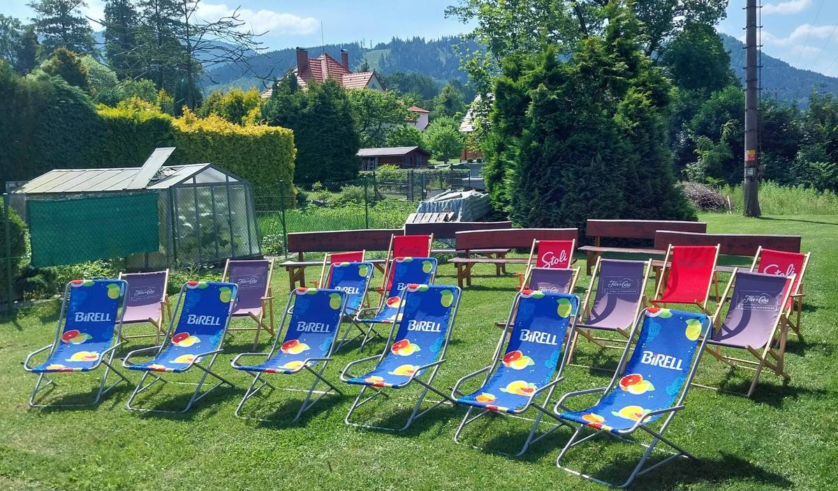 Už dnes večer nás u Obecního domu čeká letní kino! Přípravy vrcholí, těšíme se na vás... Bar otevře v 19.00, promítat budeme od 21.00. Nenechte si ujít novou česko-slovenskou komedii DREAM TEAM pod širým nebem!