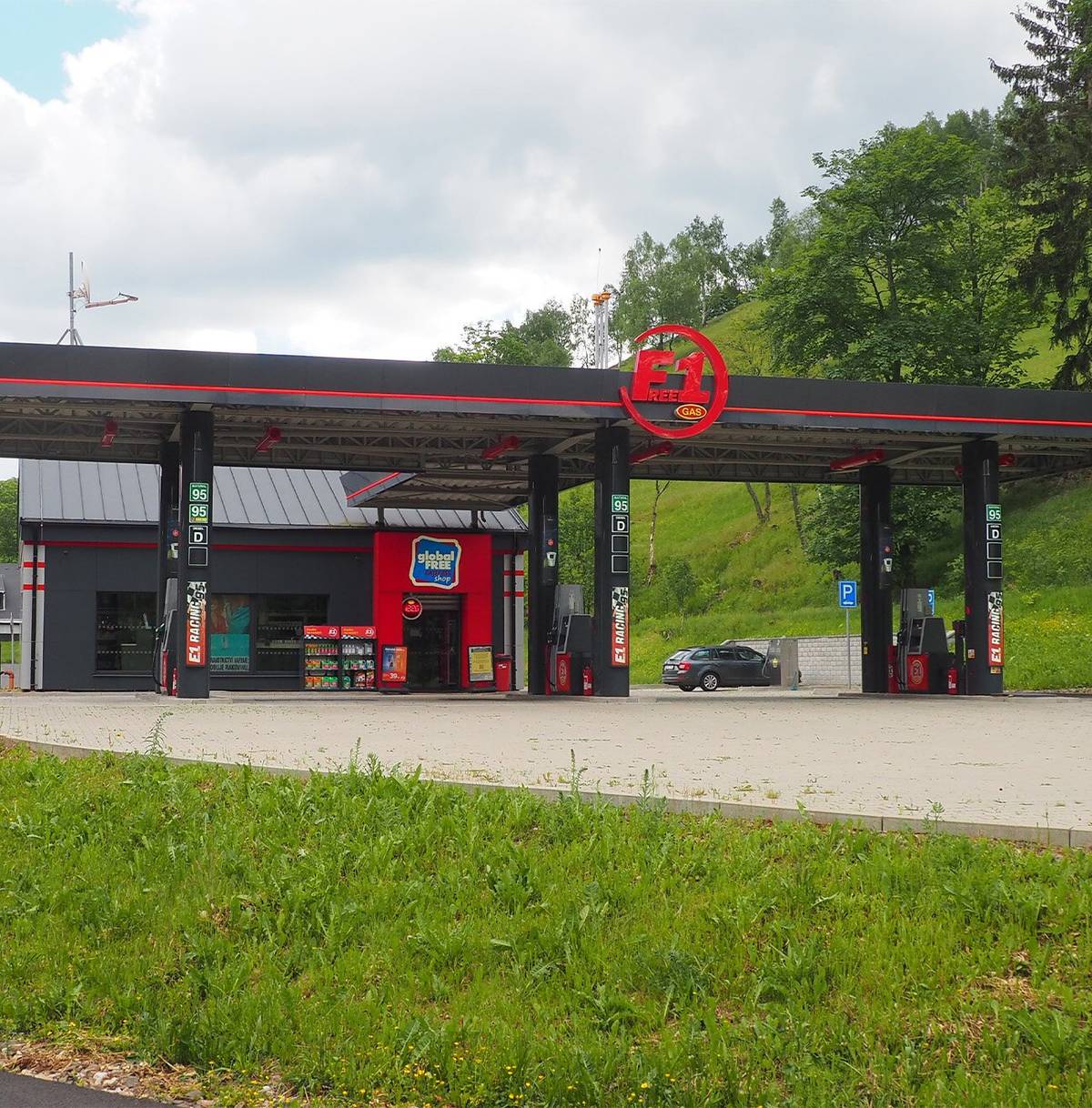 Omezení provozu na čerpací stanici One1 Hora Svaté Kateřiny .Provoz bude omezen od 29.6.2026. Tzn. Pondělí – Čtvrtek zavřeno, tankování jen přes OPT(automat) Pátek - Neděle, provoz otevřen s obsluhou