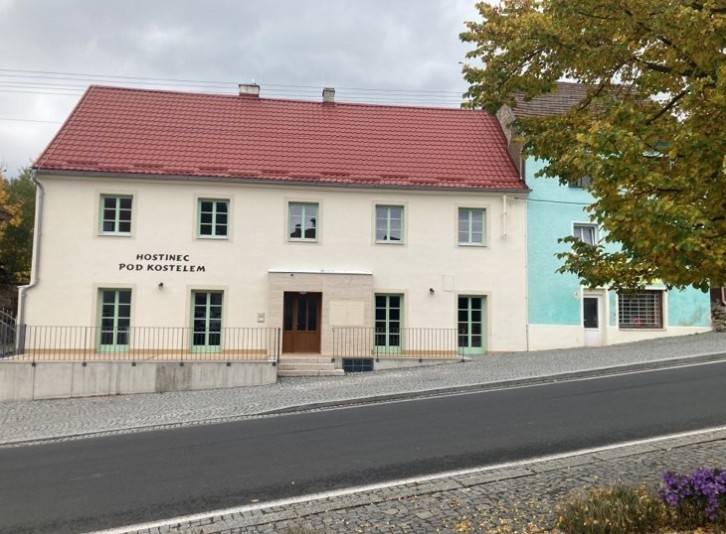 Záměr pronájmu části nemovitosti Dolní Žandov č.p. 3, restaurace + bytová jednotka.  Případní zájemci získají bližší informace na telefonním čísle 354 693 511 nebo 606 963 833