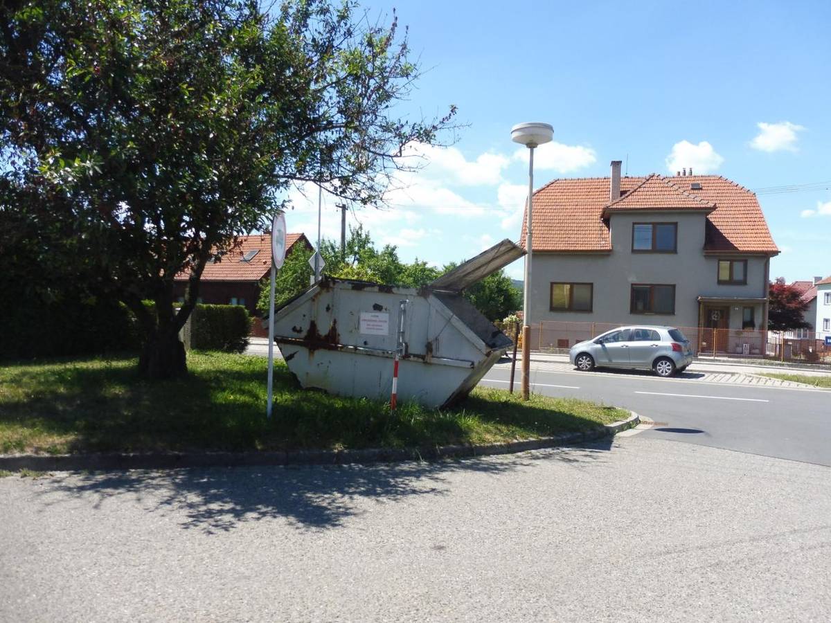 Žádáme občany o dodržování správného třídění odpadu.