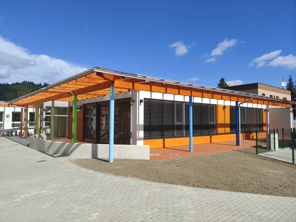 Město Hradec nad Moravicí úspěšně dokončilo projekt „Navýšení kapacity MŠ Hradec nad Moravicí“, jehož cílem bylo reagovat na rostoucí poptávku po předškolním vzdělávání a zajistit dostatečné kapacity pro umístění dětí v mateřské škole.