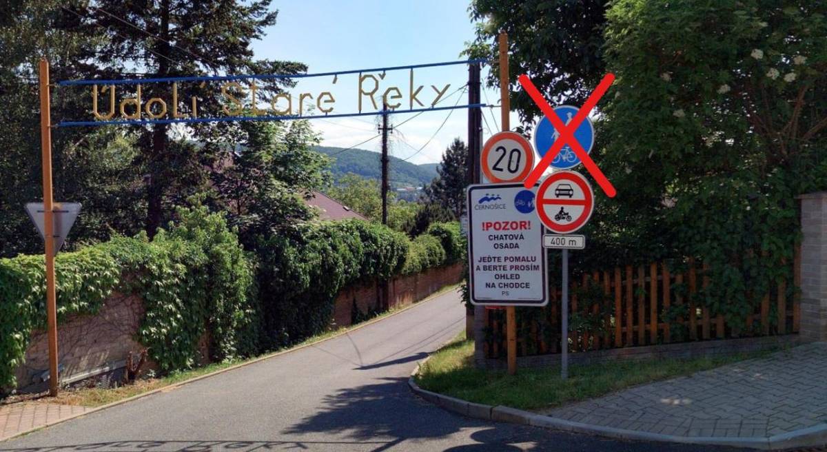 Celý červenec a srpen očekáváme kvůli rekonstrukci krajské silnice velmi komplikovanou dopravní situaci v chatové osadě Údolí Staré Řeky / Lavičky / Klůček. Od 1.7. zde bude mimořádný dopravní režim se střídavým provozem. Cyklisty žádáme o využívání cesty přes železniční most a obec Všenory.