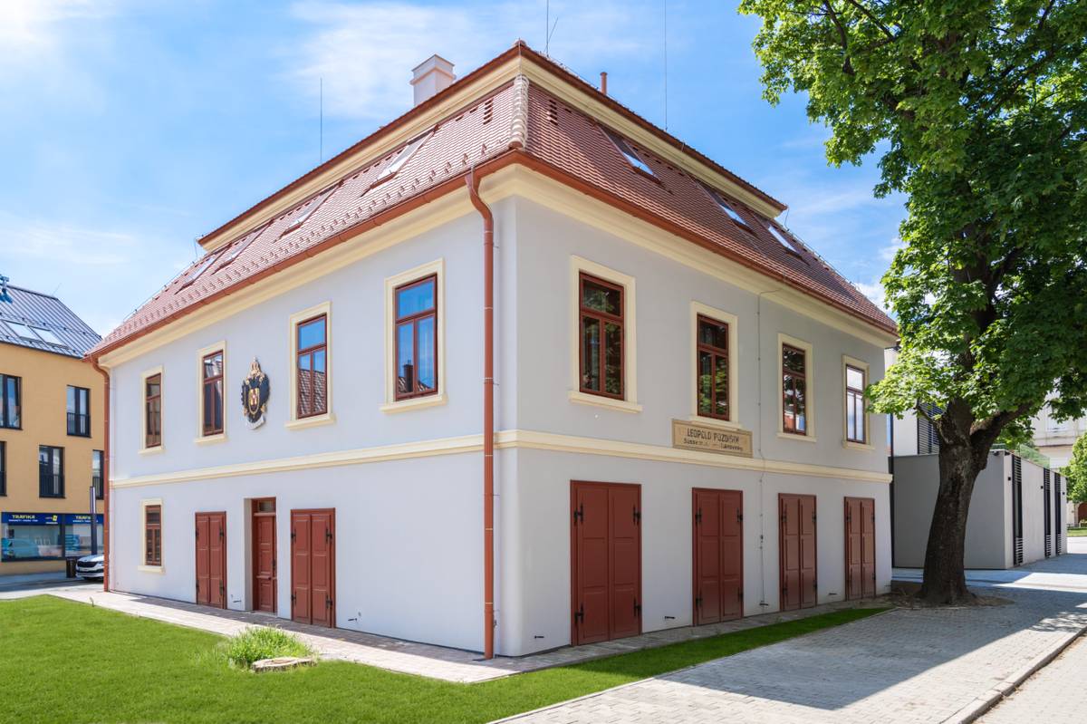 Město Rousínov zveřejnilo záměr č. 7/2026 - Pronájem Staré pošty v Rousínově na své úřední desce.
