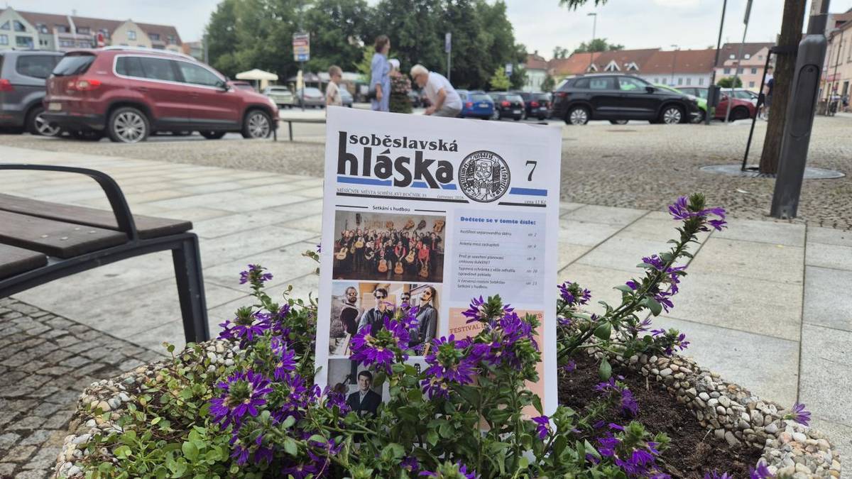 Na pultech prodejních stánků naleznete červencové číslo Soběslavské hlásky.