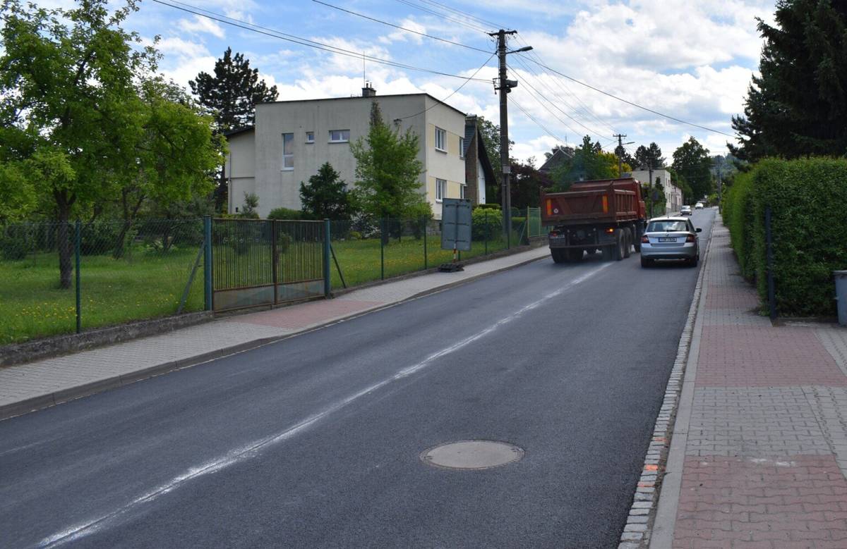 Po úspěšném dokončení kanalizace v Chlebovicích, Zelinkovicích, Skalici a části Lískovce Gajerovicích se město připravuje na další etapu rozvoje kanalizační sítě. Pozornost se nyní soustředí na zbývající část Lískovce, kde se v minulosti nepodařilo výstavbu realizovat kvůli nesouhlasu části vlastníků pozemků. ZAČALI JSME PŘÍPRAVU VÝSTAVBY KANALIZACE V LÍSKOVCI | Frýdek-Místek
