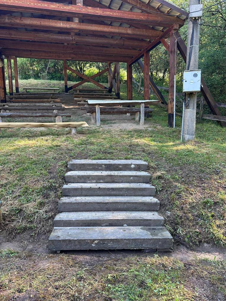 Prírodný amfiteáter Koleso v Hornom Župkove si vyžaduje pravidelnú údržbu a opravy. V poslednom období boli vykonané opravy schodiska a strechy pódia, avšak plánované sú aj ďalšie obnovy.