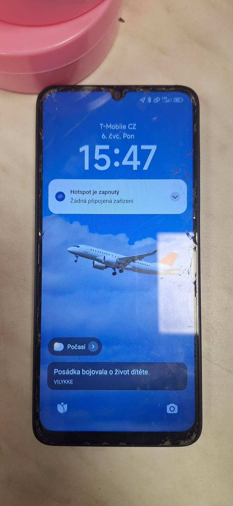 V prodejně potravin CBA v Ostrově byl nalezen mobilní telefon. K vyzvednutí zůstává v této prodejně.