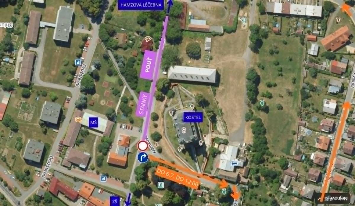 Letošní pouť se bude konat v ulici K Chlumku, jak je vyznačeno na přiložené fotografii.  V této ulici budou umístěny také prodejní stánky se zbožím. Děkujeme za pochopení a těšíme se na vaši návštěvu!