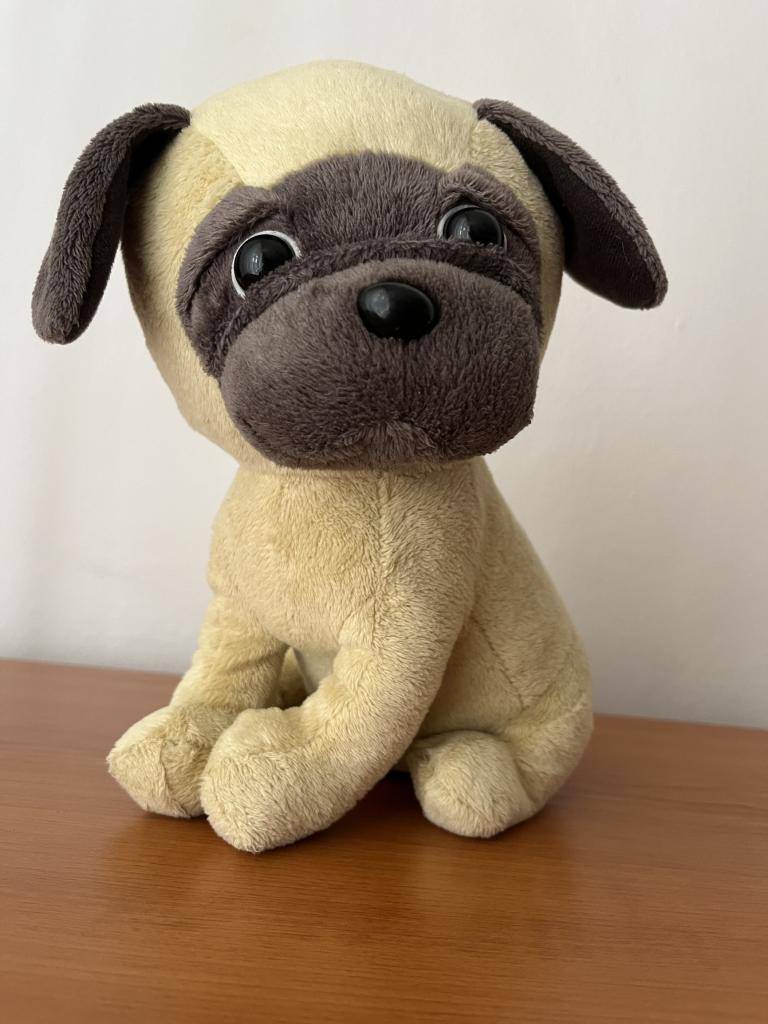 Plyšový mops střední velikosti