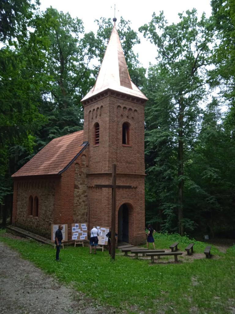 V neděli 5. července se konala u kaple Panny Marie Bolestné na Svákově poutní mše. Mše se koná každoročně vždy první neděli v červenci už desítky let. Letos však byla obohacena o několik zajímavostí.