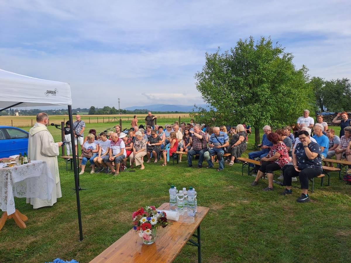 Obec Lučina Vás srdečně zve na Poutní bohoslužbu u kapličky sv. Anny a Jáchyma, která se uskuteční v pátek 24.07.2026 od 17.00 hodin. Sloužit bude o. Jan Vecheta. Po mši je pro  zúčastněné zajištěno občerstvení v areálu NH resortu.