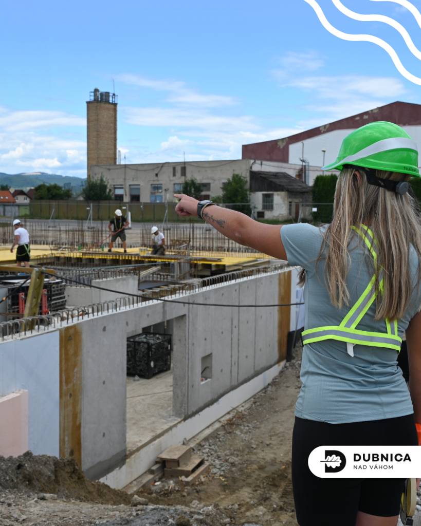 S budovaním moderného vodného športoviska začalo mesto Dubnica nad Váhom v závere minulého roka. Ide o jeden z najväčších projektov samosprávy, ktorý sa tiež zaradí do siete mestských energeticky úsporných budov.