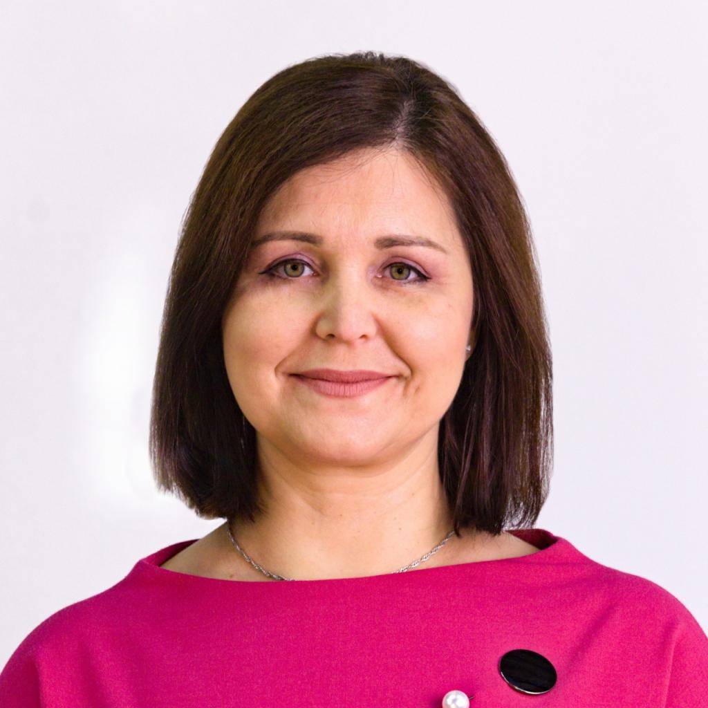 Županka Erika Jurinová pozýva občanov na stretnutie pred  obecným úradom v pondelok 13.7.2026 o 11:00.     Teší sa na vaše podnety a osobné stretnutie.