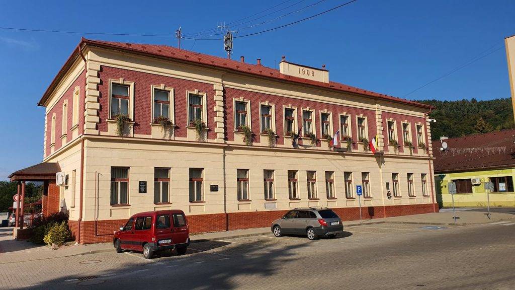 Hnúšťa, 9.7.2026 - Mesto Hnúšťa oznamuje občanom, že v pondelok 13. júla 2026 nebudú na Mestskom úrade Hnúšťa počas celého pracovného dňa stránkové hodiny pre verejnosť.