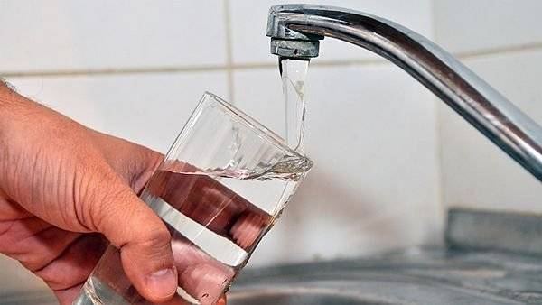 💧 Upozornění na omezení dodávky pitné vody – úterý 7. 7. 2026 Společnost Vodovody a kanalizace Přerov informuje o poruše na hlavním vodovodním řadu, která může ovlivnit i zásobování naší obce. 🕗 Kdy? Úterý 7. 7. 2026 od 8:00 do 15:00 hodin V průběhu opravy se bude provozovatel snažit zajistit dodávku vody z jiného tlakového pásma. Přesto může dojít k: 💧 snížení tlaku vody, 💧 krátkodobému přerušení dodávky, 💧 dočasnému zbarvení vody po obnovení dodávky. Po dokončení prací bude vodovodní síť důkladně odkalená. Děkujeme za trpělivost a pochopení. 🙏 ☎️ V případě dotazů je k dispozici bezplatná dispečerská linka VaK Přerov: 800 167 427.