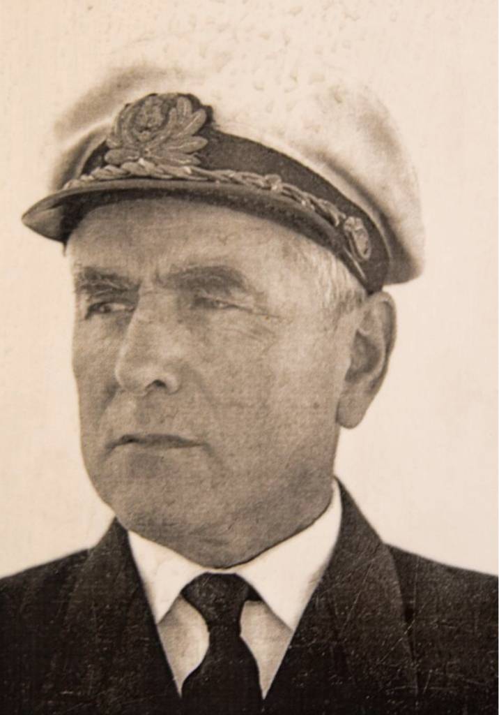 Letos si připomínáme 120. výročí narození kapitána Jakuba Freye (8. 6. 1906 – 23. 10. 1987), jedné z nejvýznamnějších osobností československé námořní plavby.