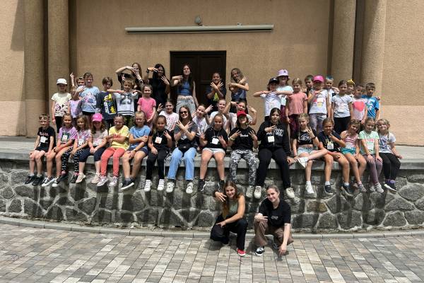 13.07.26 08.00  Taneční skupina EFK společně s domem kultury pořádá Kreativní příměstský tábor v prostorách DK Milevsko. Děti se na táboře budou věnovat různým druhům umění (tanec, hudba, malování, dílničky) a sportu. Důraz je kladen na kreativní stránku dětí, jejich talent a fantazii.  V ceně jsou 2x denně svačiny, 1x denně teplý...