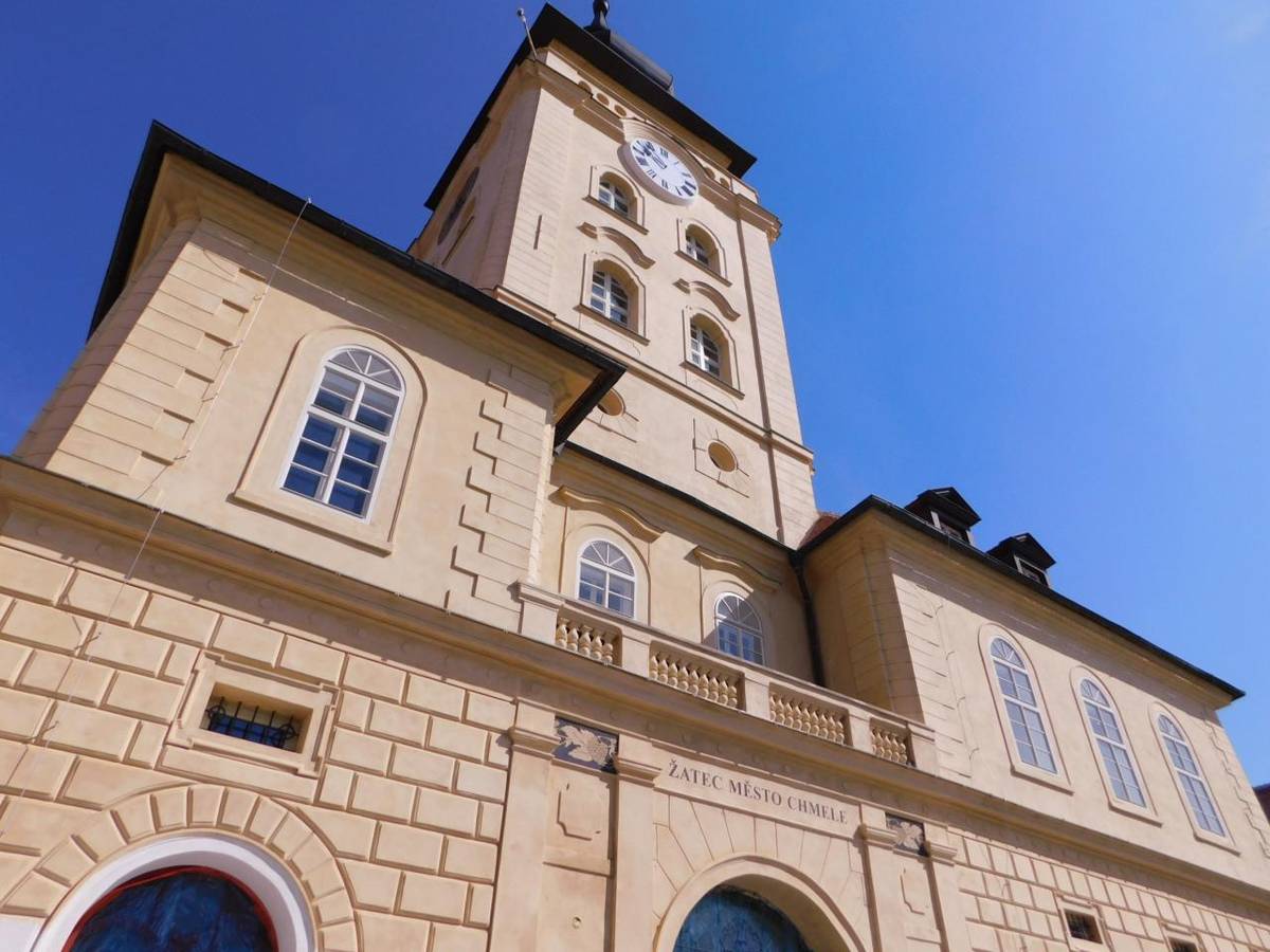Město Žatec zveřejňuje záměr pronajmout nebytový prostor - garážový box v ulici Třebízského.