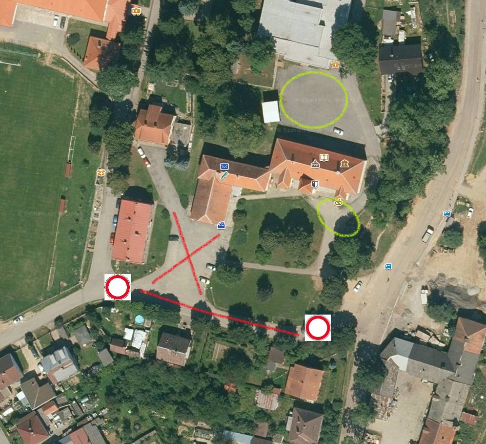 Vážení spoluobčané, upozorňujeme vás, že prostranství před poštou a přilehlá pozemní komunikace jsou aktuálně uzavřeny a neprůjezdné. Důvodem tohoto omezení je umístění kolotočů. Pokud v nejbližších dnech potřebujete navštívit lékaře nebo poštu, využijte prosím náhradní parkovací plochy:   Parkoviště u zámku   Prostor mezi zámkem a kulturním domem   Děkujeme za pochopení a trpělivost během tohoto dočasného omezení!