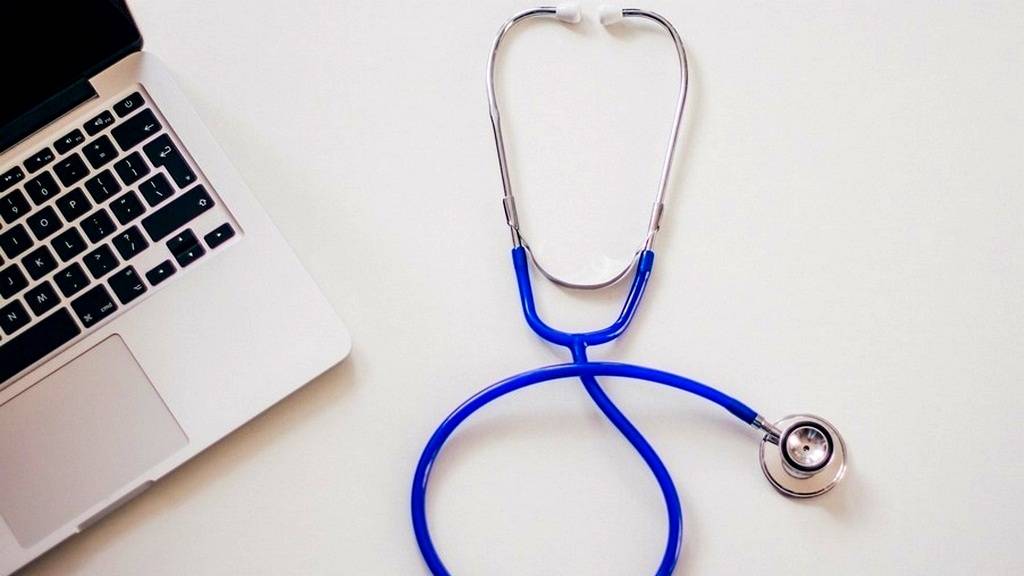 Ambulancia MUDr. Guleju v Nitrianskom Pravne oznamuje svojim pacientom, že od 20. júla do 3. augusta nebude ordinovať z dôvodu čerpania dovolenky. V súrnych prípadoch ho zastúpi Dr. Šimková v Pravenci.