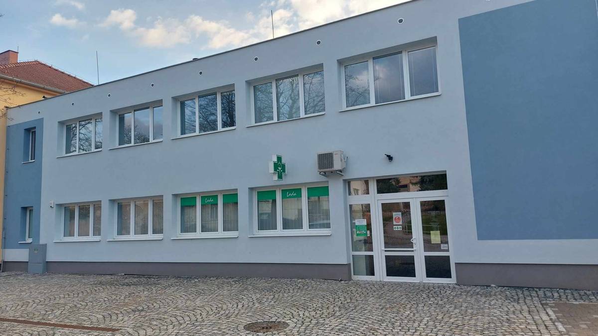 MUDr. Jakub Dostál informuje, že ve dnech od 13. 7. do 17. 7. 2026 nebude ordinovat. Akutní případy ošetří MUDr. Kocmanová, která ordinuje v Jedovnicích. Tel. 516442725.