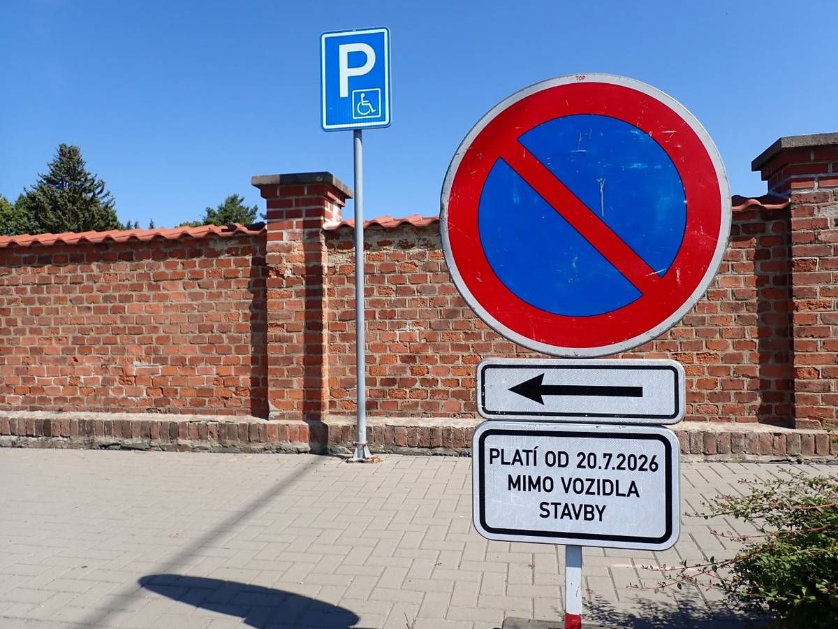 Od pondělí 20. července bude z důvodu stavebních prací dočasně uzavřeno parkoviště v ulici Dlouhé před městským hřbitovem.