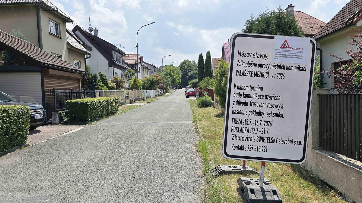 Z důvodu velkoplošné opravy komunikace v ulici Blahoslavova a navazující části ulice Příční dojde zítra (17. července) k omezení provozu na lince č. 10 v čase 8.00 až 12.00. V tomto časovém úseku budou bez náhrady zrušeny spoje 9, 11, 6, 8 a 10. Následující spoje 12, 15 a další už pojedou beze změn. Děkujeme za pochopení.