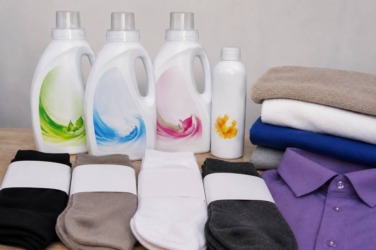 Na náměstí v Habrech dnes až do 15:00 hodin zakoupíte zdravotní ponožky, textil, povlečení i prací gely od českého výrobce.
