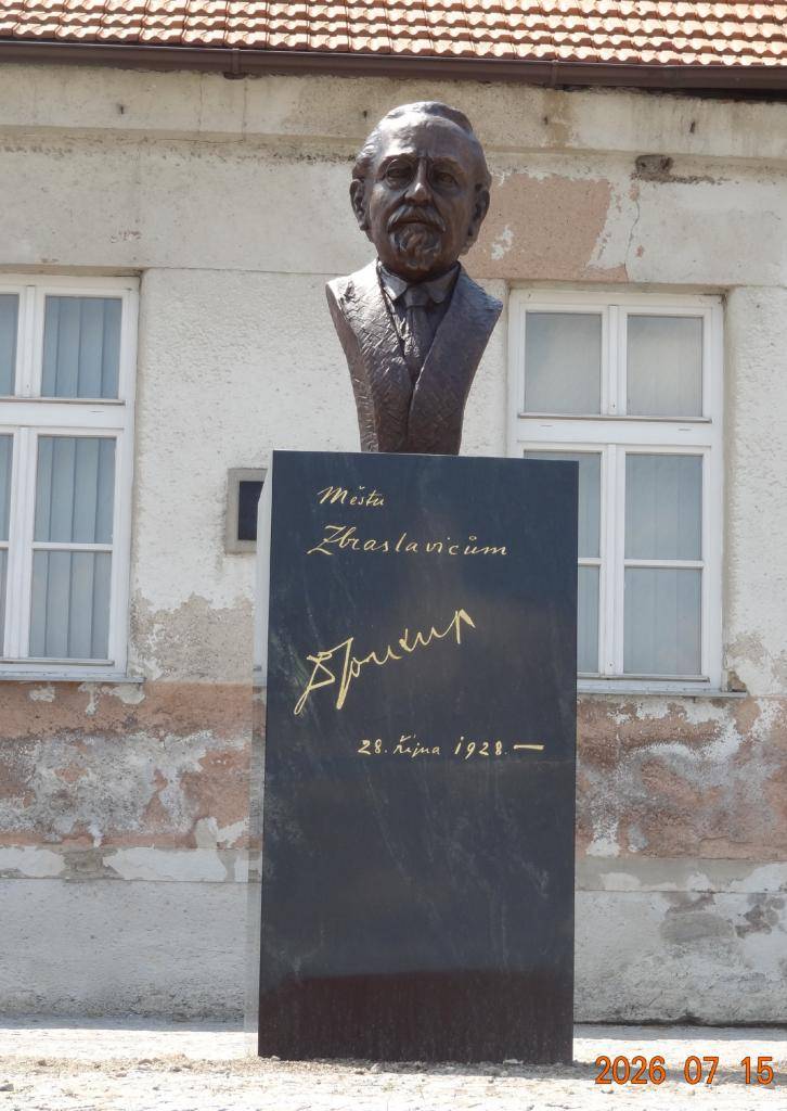 Náměstí Zbraslavice