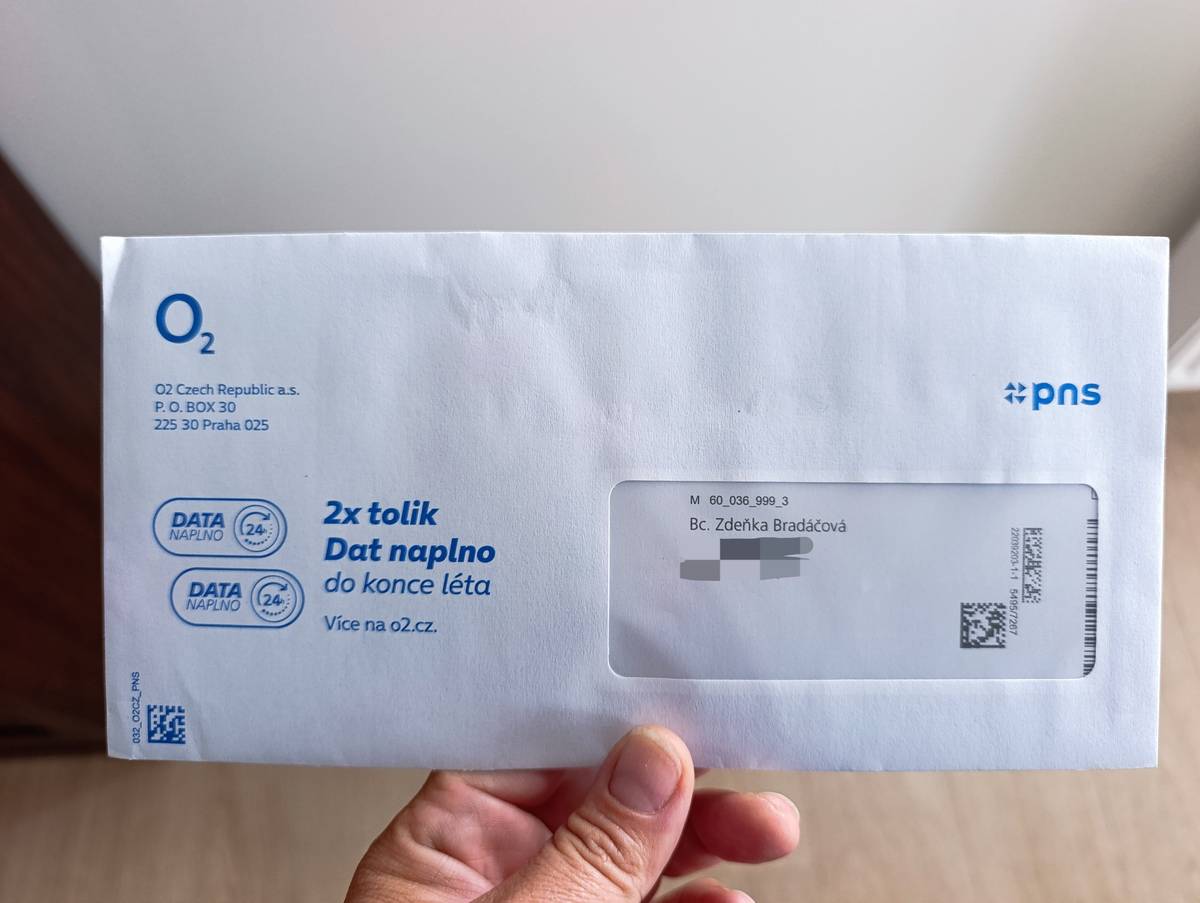 Vážení občané Dušejova, dnes se vám objevila v poštovních schránkách obálka s nabídkou připojení k optickému internetu od společnosti CETIN. Spolupráci na vybudování vedení optického internetu a přípojek do domácností schválilo zastupitelstvo obce Dušejov na základě mnoha dotazů občanů po rychlém internetu v obci. Vybudování přípojky vás do budoucna nezavazuje k uzavření smlouvy s poskytovatelem optického připojení, ale můžete to brát jako možnost do budoucna. Připojení domácnosti a vybudování přípojky bude v tuto chvíli ZDARMA. Aby mohla společnost CETIN optický internet v obci vybudovat (tzn. vyplatila se jí investice), potřebuje dostatečný počet souhlasů k připojení nemovitosti. Pokud budete mít jakékoliv dotazy ohledně plánovaného optického internetu, můžete mě kontaktovat a já se je pokusím vysvětlit, případně předám kontakt na pracovníka CETIN. Zdeňka Bradáčová - starostka obce