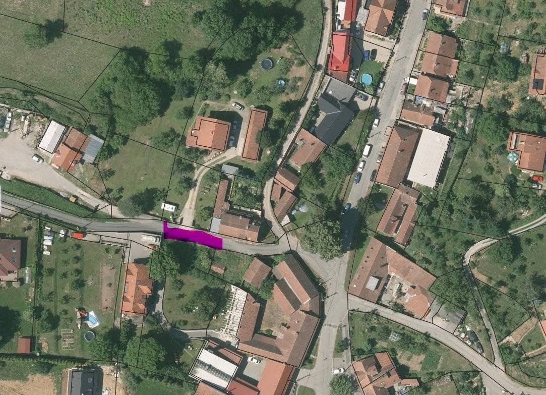 Vážení občané, chtěli bychom informovat o uzavírce ulice Havlíčkova (od pomníku směrem k ekodvoru) Termín: středa 22.7.2026 6:00 - 8:00 částečná uzavírka (budou probíhat přípravné práce, průjezd bude možný - je možné, že projíždějící auta budou muset chvíli počkat) 8:00 - 12:00 úplná uzavírka  Děkujeme za pochopení.