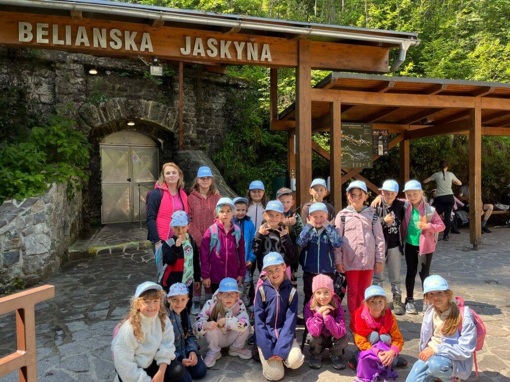 Počas uplynulého týždňa sme v priestoroch Pôjdu a FACE CLUBU spoločne prežili nezabudnuteľný letný tábor Štvorlístok. Každý deň priniesol nové dobrodružstvá, množstvo smiechu, pohybu aj cenných skúseností. 🤝 Nové priateľstvá...