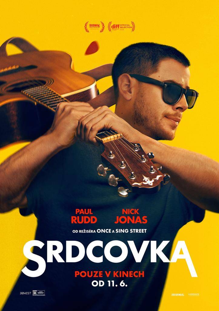 Nakažlivě vtipný a dojemný irsko-americký hudební film připomíná, proč milujeme chytlavé refrény, velké návraty na scénu i outsider story.