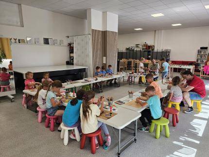 Počas letných prázdnin pripravilo Centrum voľného času (CVČ) Včielka Púchov pre deti niekoľko denných letných táborov. Aj tento rok mesto Púchov podpo...