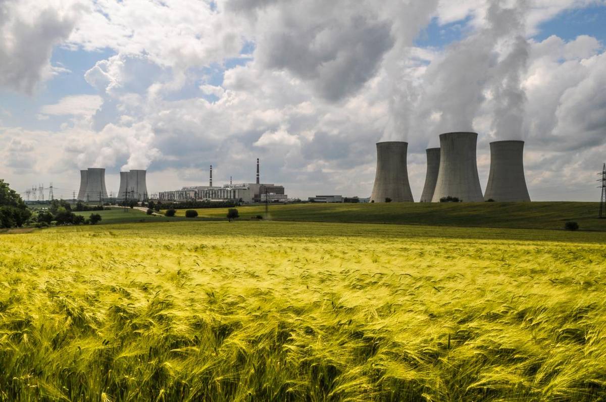 v Jaderné elektrárně Dukovany začíná plánovaná odstávka 3. bloku. Energetici během odstávky vymění část paliva, v plánu mají stovky kontrol, desítky investičních akcí a významné práce zaměřené na další zvyšování jaderné bezpečnosti a dlouhodobý provoz elektrárny.