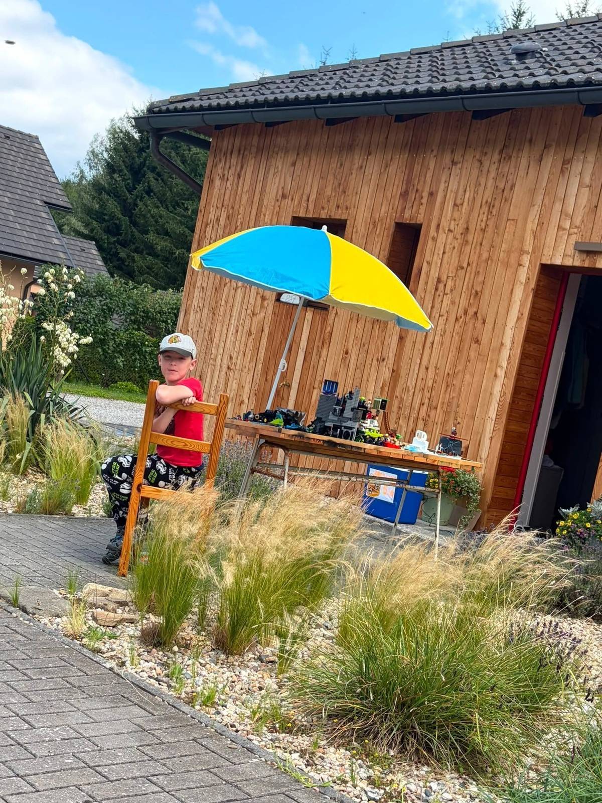 Rodiče organizátora tímto velmi děkují všem návštěvníkům "Malé lego výstavy". Přišlo spoustu místních i přespolních návštěvníků. Organizátor byl nadšený a plánuje cestu do Dráčika do sekce Lego