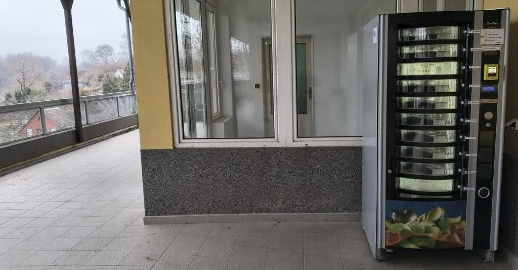 Z důvodu celozávodní dovolené dodavatele bude od 28.07.2026 do 10.08.2026 přerušen prodej chlazených jídel z automatu. Děkujeme za pochopení.