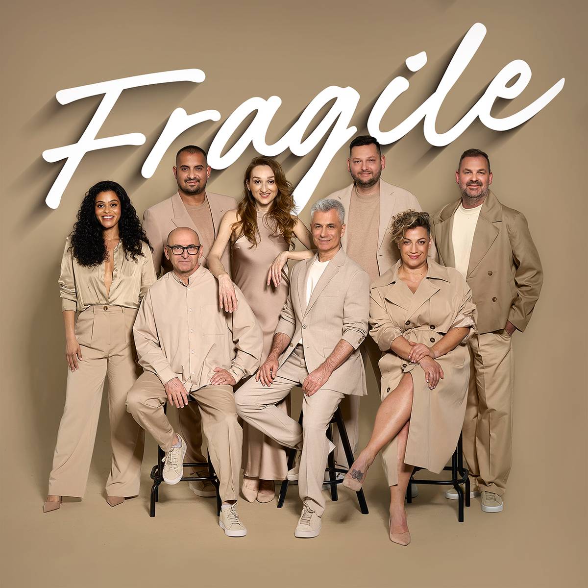 🎭FRAGILE je slovenská vokálna skupina zložená z výrazných speváckych osobností, ktoré a cappella (bez použitia hudobných nástrojov), interpretujú známe skladby...  🎶Koncerty sú plné nielen výbornej hudby, ale aj podmanivého humoru, vďaka čomu zažijete neopakovateľný večer plný skvelej zábavy...  📍KDE: Kultúrne centrum Nemšová 📅KEDY: 28. septembra 2026 (pondelok) o 19:00 hod.   🎫Lístky v predaji na mestskom úrade, oddelenie matriky, prípadne v sieti https://www.ticketportal.sk/