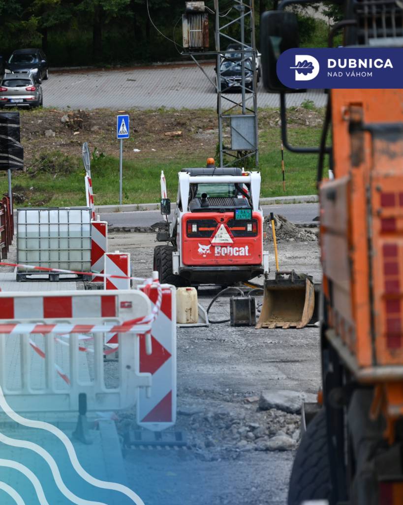 Viac ako kilometer súvislých opráv ciest so sebou prinesie nové priechody pre chodcov, ale aj rekonštrukciu stoviek metrov chodníkov. S prácami na cestách súvisia aj obmedzenia, poväčšine len čiastočné. Úplne budú komunikácie uzatvorené len krátkodobo, a to počas frézovania a asfaltovania.