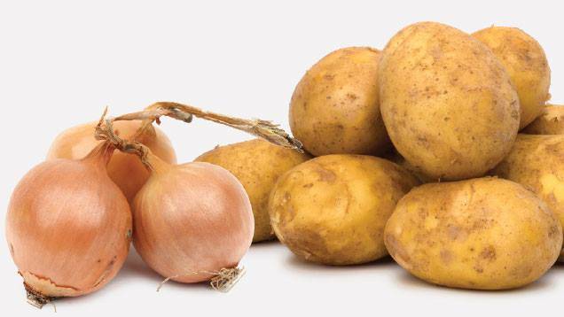 Ovospol Belák - prodej brambor z Mikulova za 15,- Kč/kg, cibule za 20,- Kč/kg a papriky za 40,- Kč/kg.