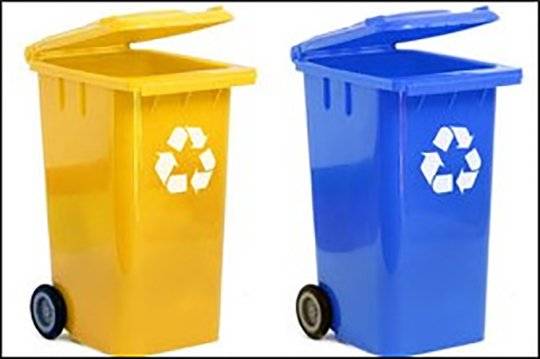 Vážení občané, připomínáme, že se od června svoz tříděného odpadu od rodinných domů (PLAST a PAPÍR) přesunul z počátku měsíce na jeho konec. Interval svozu zůstává jednou za 4 týdny, mění se pouze termín vývozu. Nezapomeňte proto připravit nádoby před svůj dům:  PLAST – v pondělí 27.7.2026 PAPÍR – v úterý 28.7.2026  Děkujeme, že třídíte odpad. Všechny termíny svozu odpadu naleznete na tomto odkazu: https://hovorcovice.cz/p/odpadove-hospodarstvi