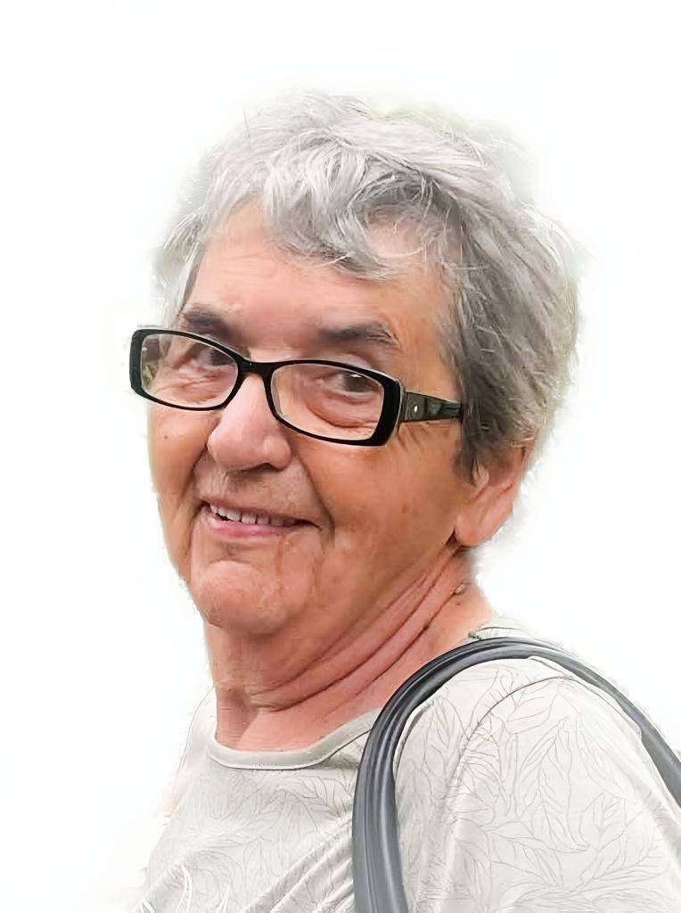 Smútiaca rodina Račáková s hlbokým žiaľom oznamuje občanom, že dňa 22. júla 2026 ich navždy opustila milovaná matka, stará matka, sestra a príbuzná, naša občianka zo Slanej Lehoty Gizela Račáková vo veku 78 rokov.