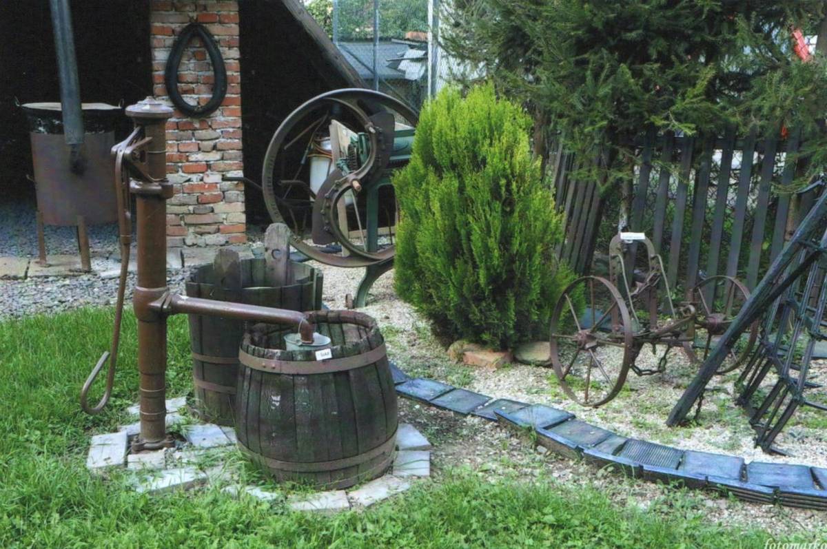 Novianske múzeum vonkajšie- GAZDOVSKÝ DVOR