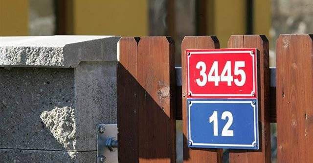 Žádáme občany, kteří mají zájem o výrobu cedulky s číslem evidenčním a popisným, aby se přihlásili na Obecním úřadě.