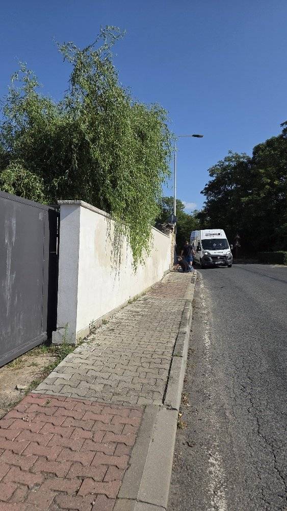 Dobrý den, v části ulice Dřevčická probíhá oprava havarijního stavu kabeláže veřejného osvětlení. Jedná se o úsek 40ti metrů. Práce by měly být dokončeny v příštím týdnu. Prosíme dbejte v těchto místech zvýšené opatrnosti. Děkujeme za pochopení.
