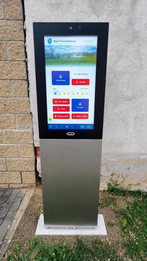 Vážení občané,  rádi bychom vás informovali, že u současné nástěnné úřední desky, byla nově instalována elektronická úřední deska, která rozšiřuje možnosti přístupu k důležitým informacím.