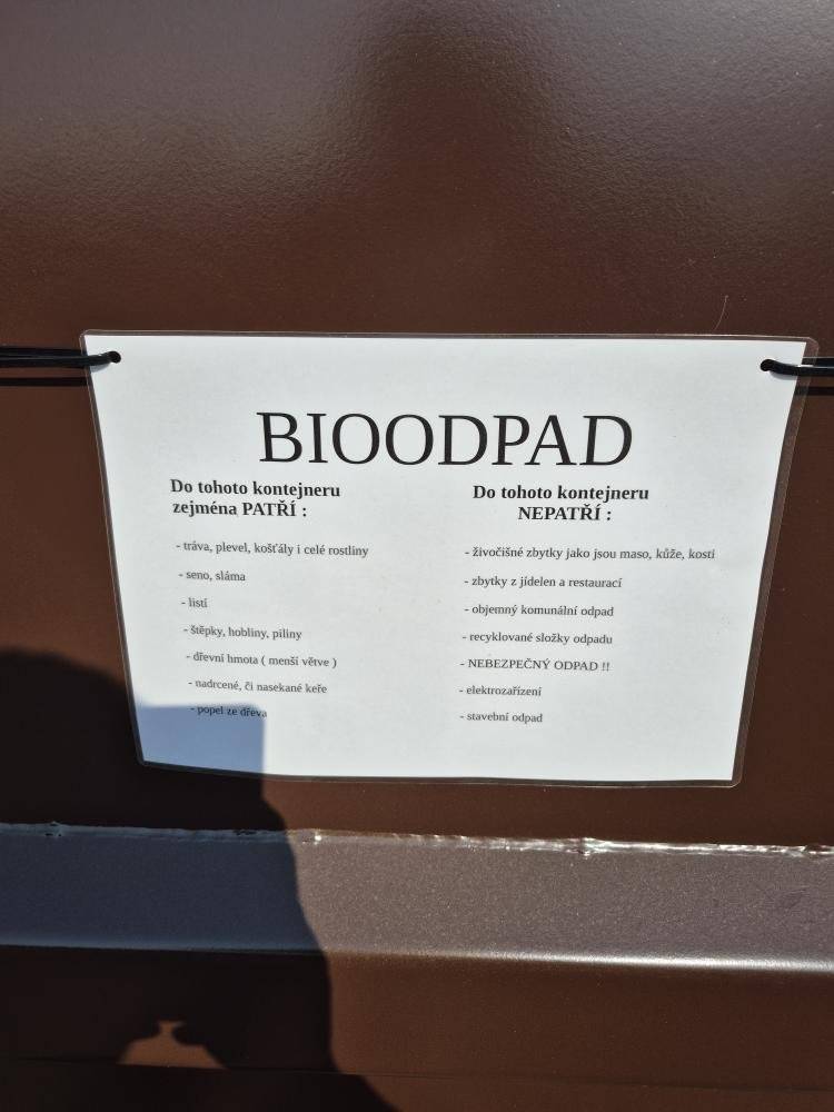 Dobrý den vážení spoluobčané, ukládejte prosím BIOODPAD do nového velkoobjemového kontejneru, který je umístěn v bývalém areálu družstva. Přísný zákaz odkládání bioodpadu vedle kontejneru na zem !! Děkuji Obec Sviny
