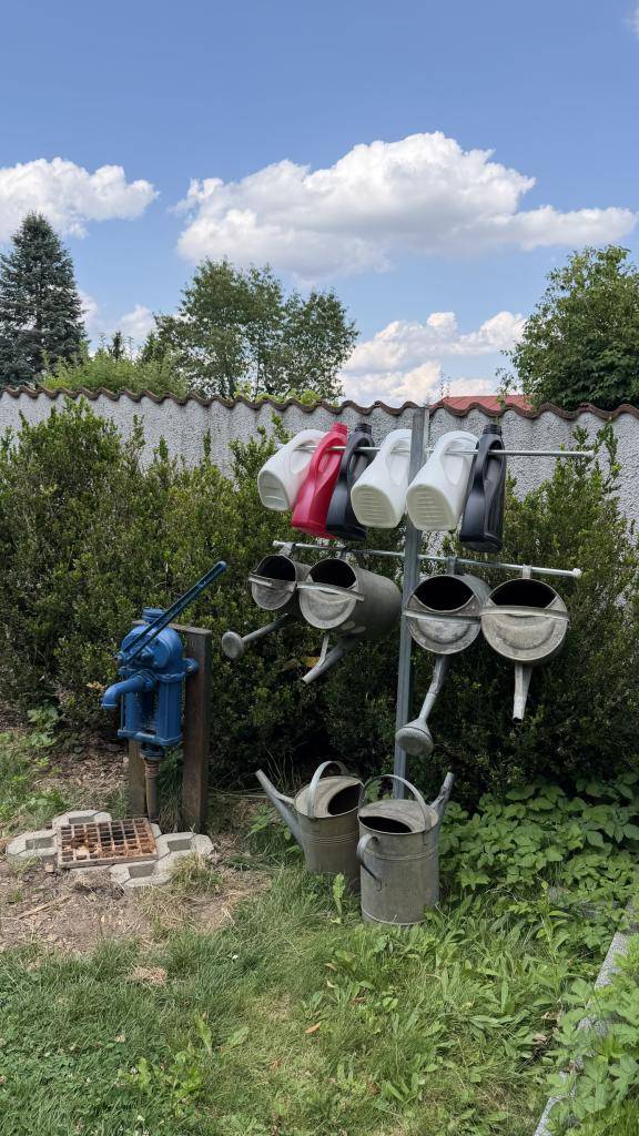 Chtěli bychom tímto po delší době požádat všechny o součinnost při údržbě hřbitova.
